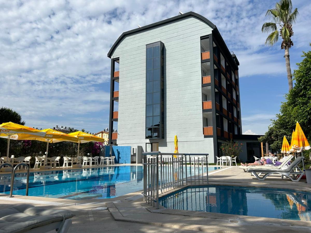 Bellissima Hotel Side Exterior foto